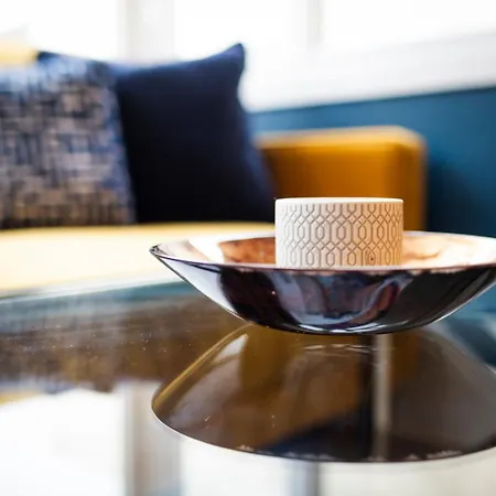 Eden House Apartment *